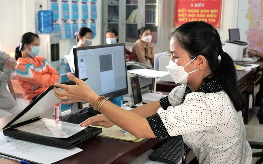 cong-chung-dien-tu-1747650381877722174053-0-0-1125-1800-crop-1747650389001272753132.jpg