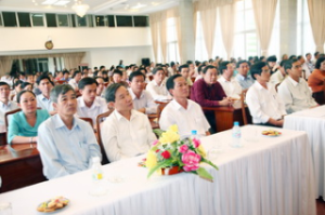 同奈省省委向该省各党组织干部职工祝贺新年