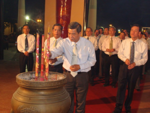 辛兔年的除夕夜色彩艳丽夺目