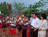Cho Ro ethnic community in Tuc Trung jubilantly celebrate Sayang Va festival.