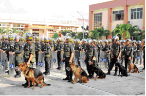7月20日人民警察部队传统日 50 周年 ： 总值得为维护秩序安宁的首领。