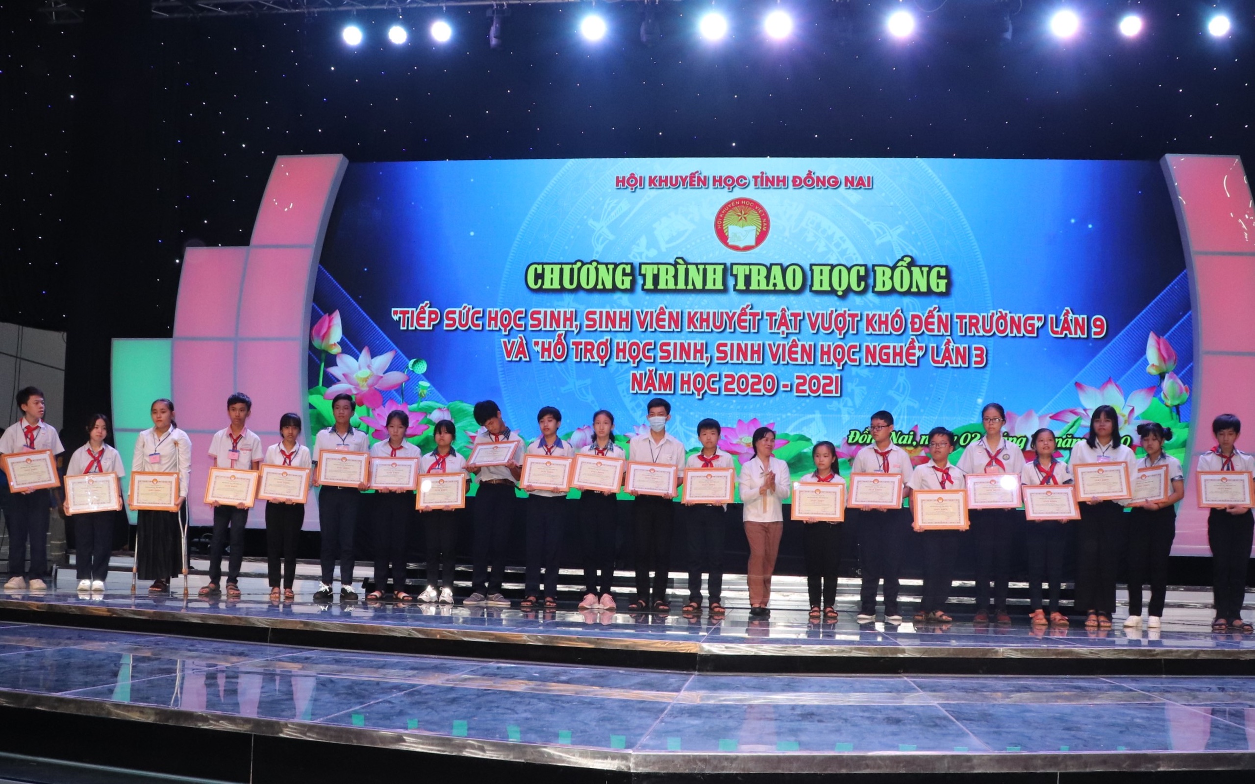 25.2-H1 tinw-ho.jpg