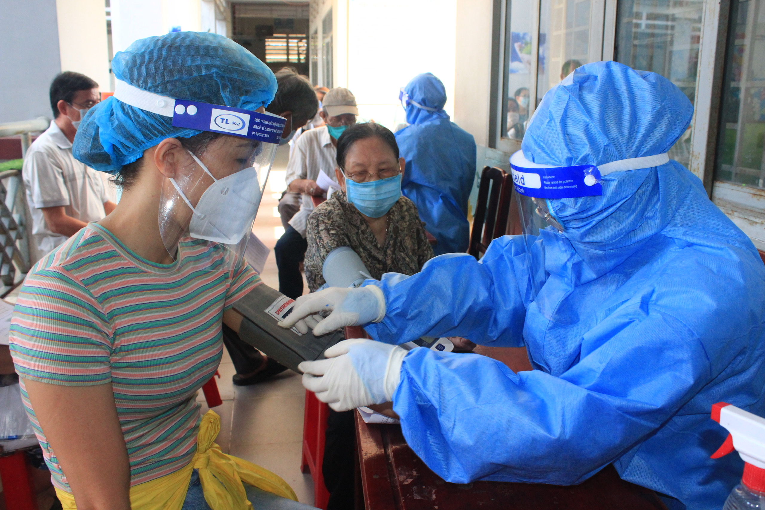 2.1-25-8-2021-tan-Khám sàng lọc cho người thuộc diện tiêm chủng trước khi tiêm vaccine phòng Covid-19 tại TP.Biên Hòa.jpg
