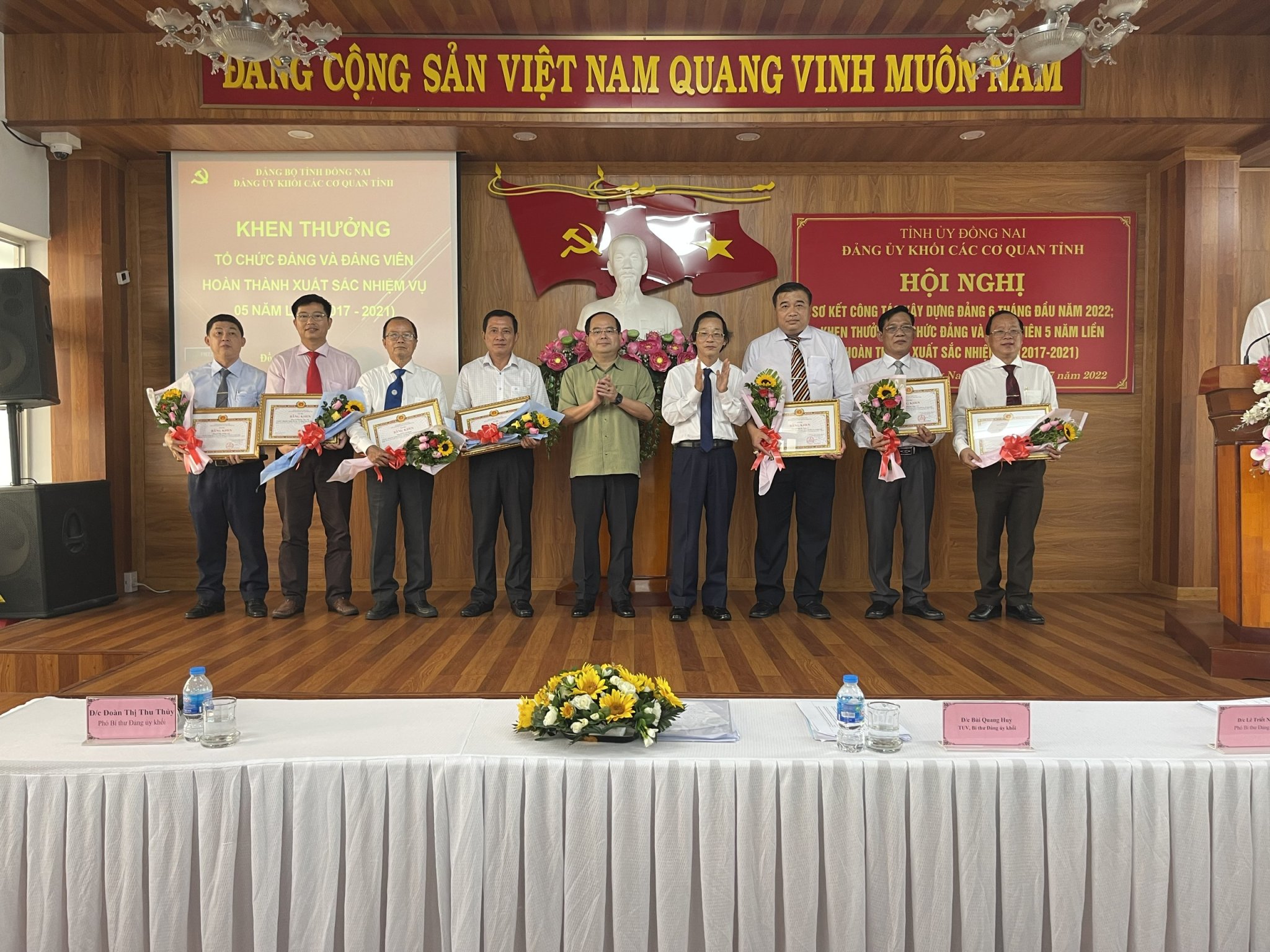 z3546103877573_ce8d3d12cfa1be3ab5319868a71afb02.jpg