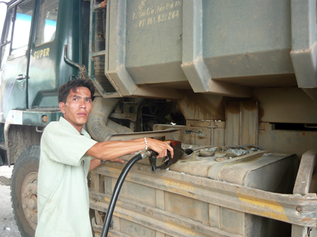 Bantin 17.9 (TT) - Kim gia xang dau.jpg