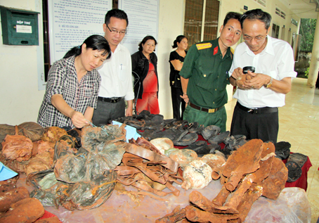 Bantin 9.25 (TT) - Xac dinh ADN cho cac hai cot liet si phat hien tai Binh Son.jpg