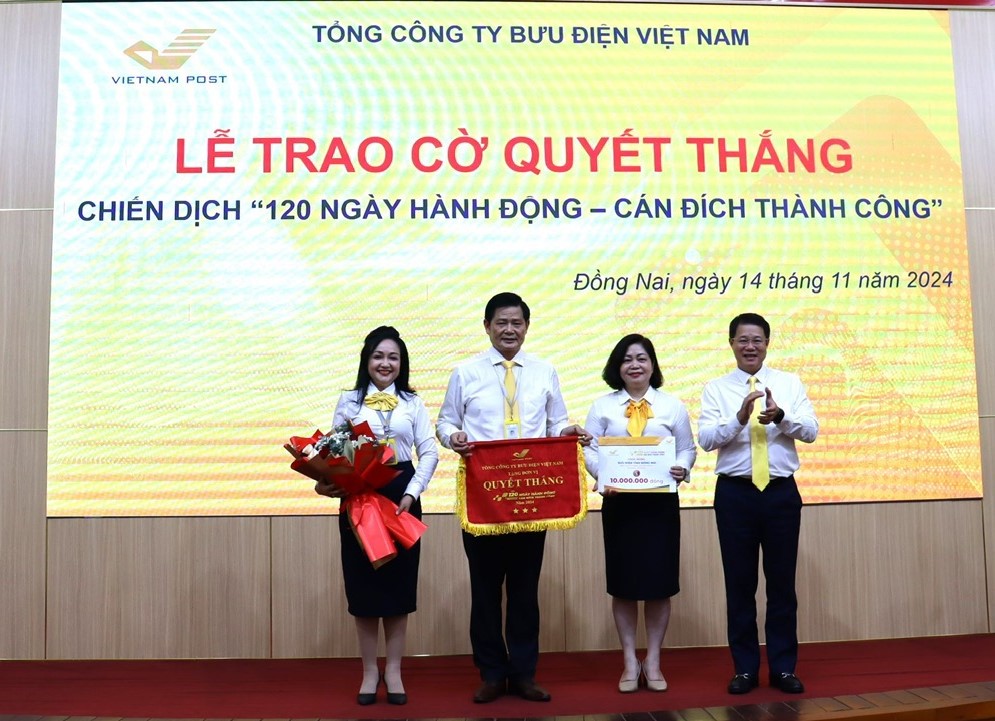 15 buu dien trao co sua.jpg