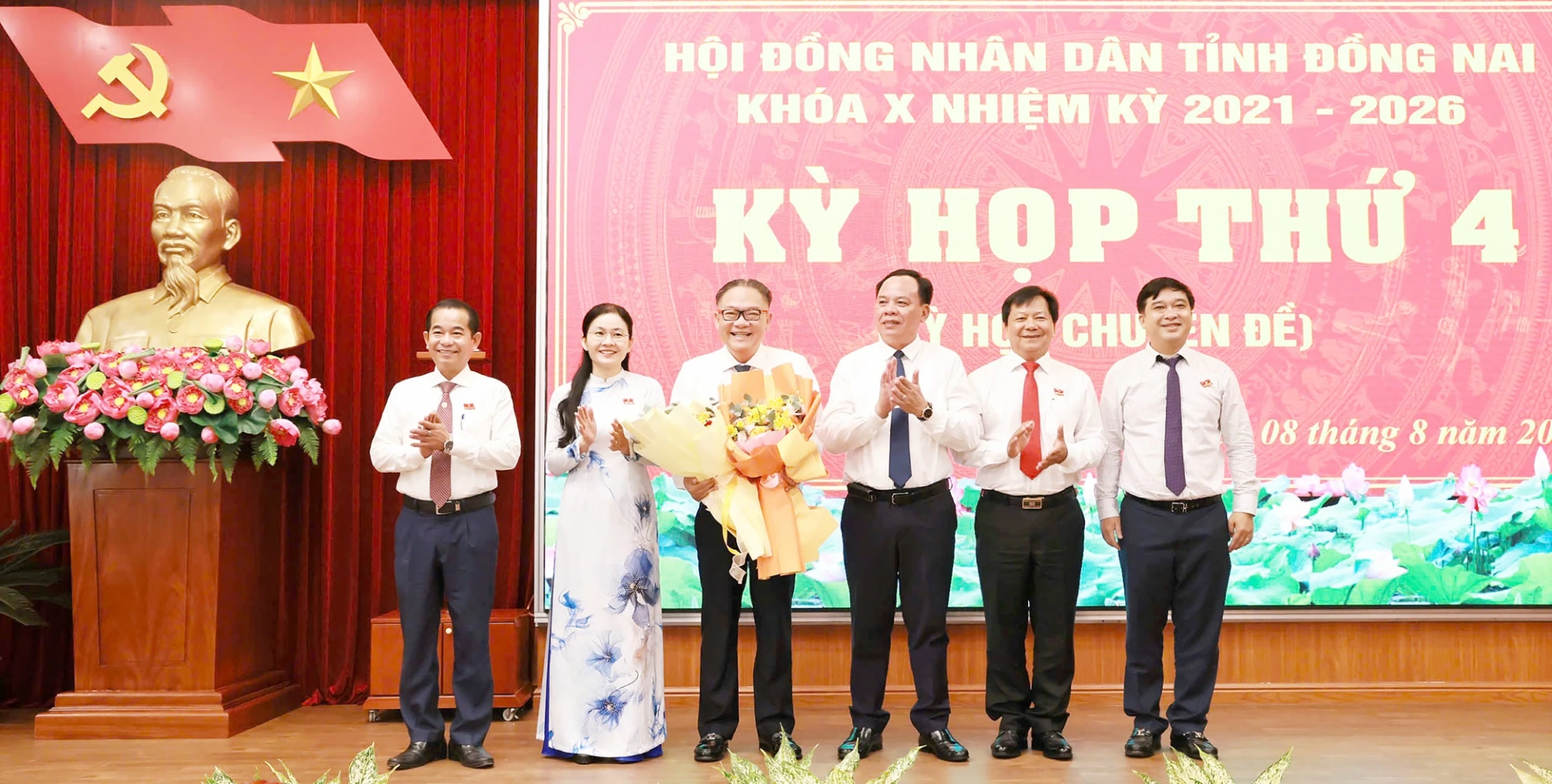 Hình 1