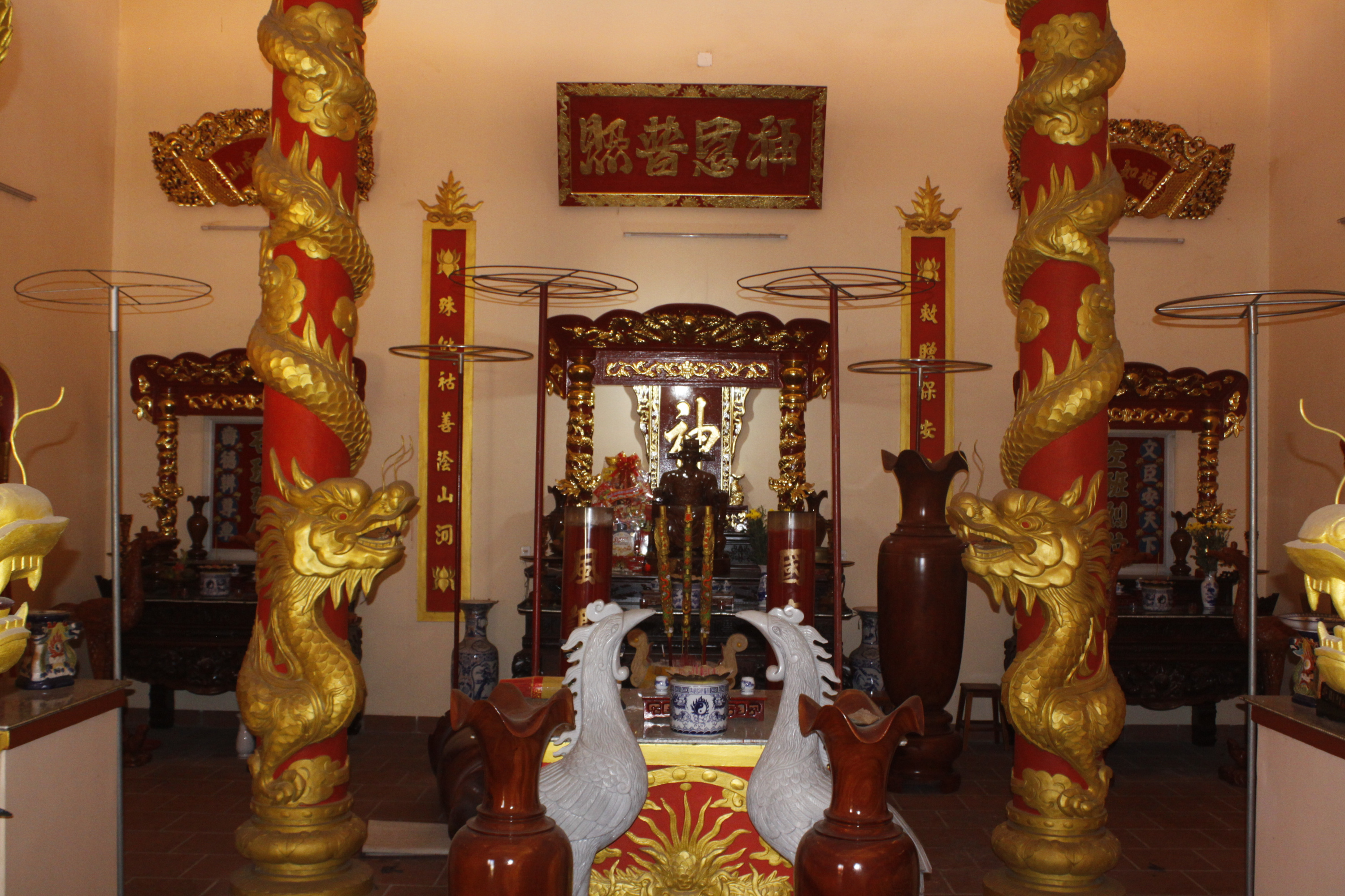 10 Toàn cảnh chánh điện