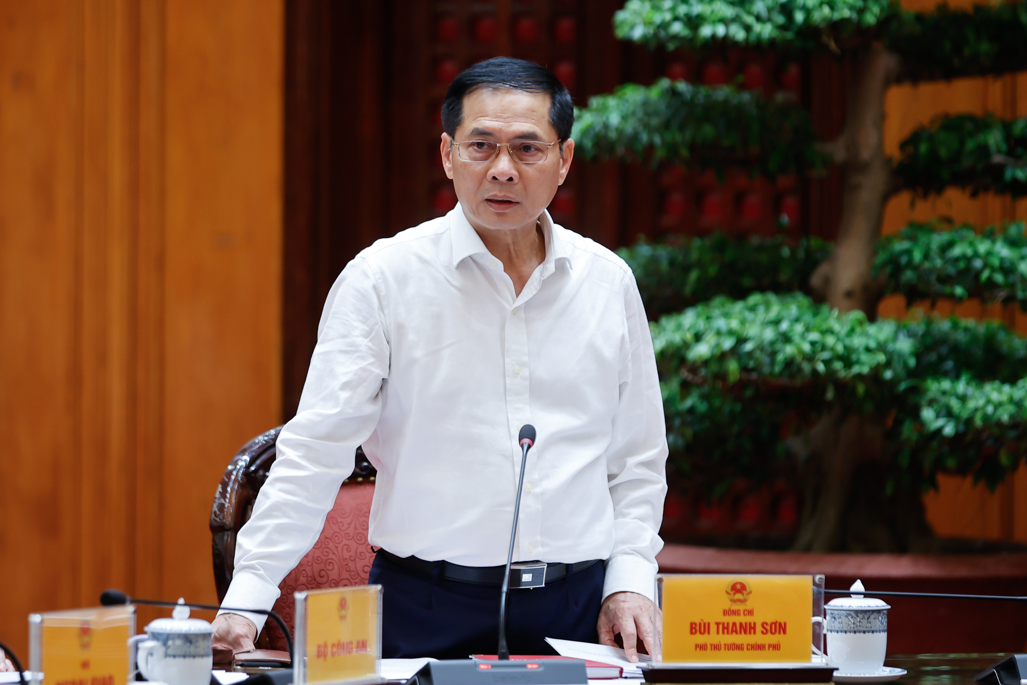 img2155 17737449073341067296070