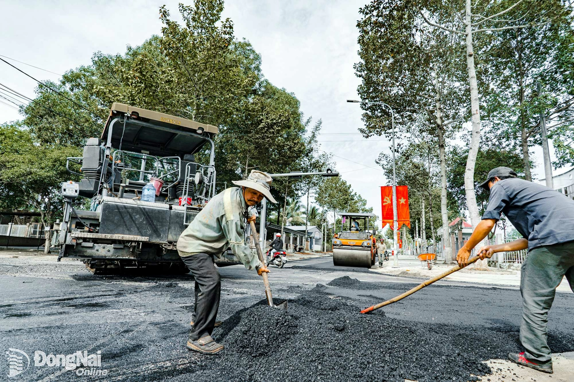 thuc hien nang cap cac tuyen duong o tan phu doan nga tu nguyen huu canh nguyen thuong hien 20260331150719 20260331180904