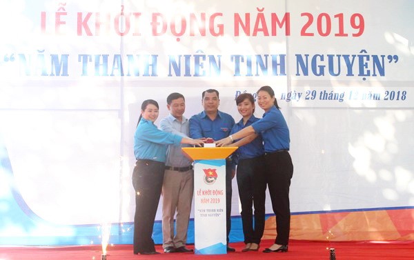 040119-Nam2019NamThanhNienTinhNguyen.jpg